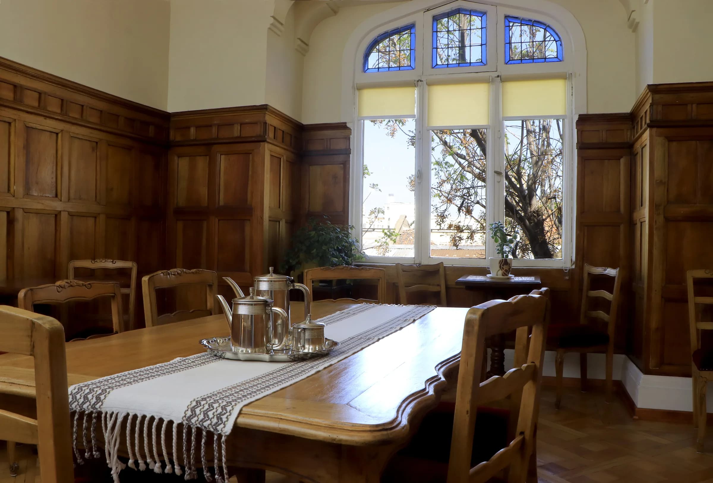 Wood-panelled dining room at Casa Conde